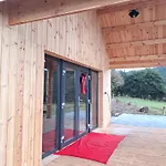 La Taniere Du Loup Homestay
